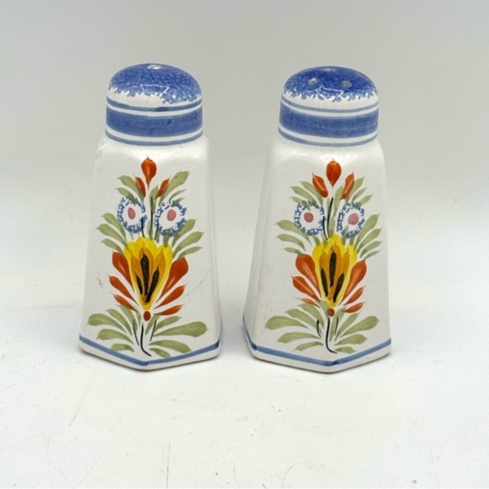 Hemriot Quimper Fleuri vintage French Floral Ceramic Salt and Pepper Shakers